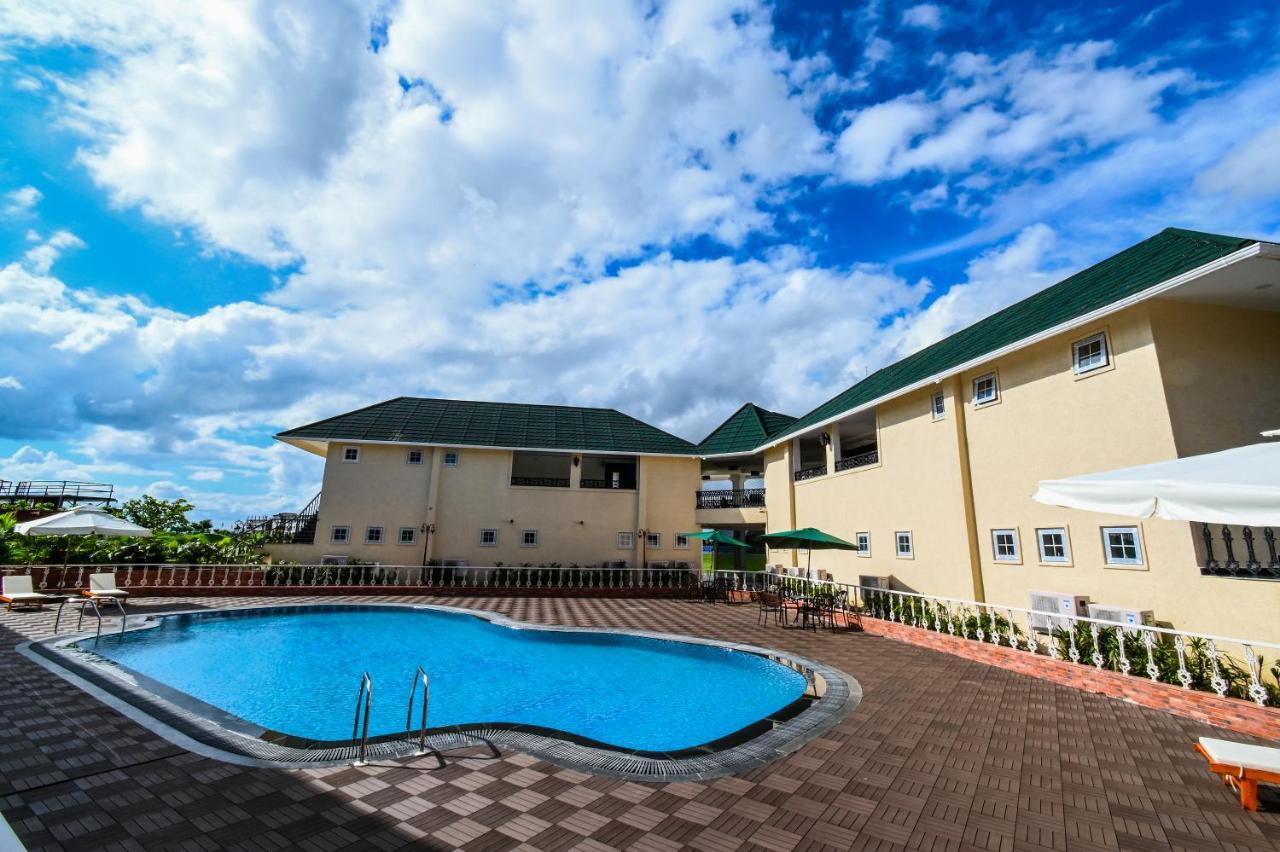 Faith Cricket Club & Resort Bhopal Exterior foto