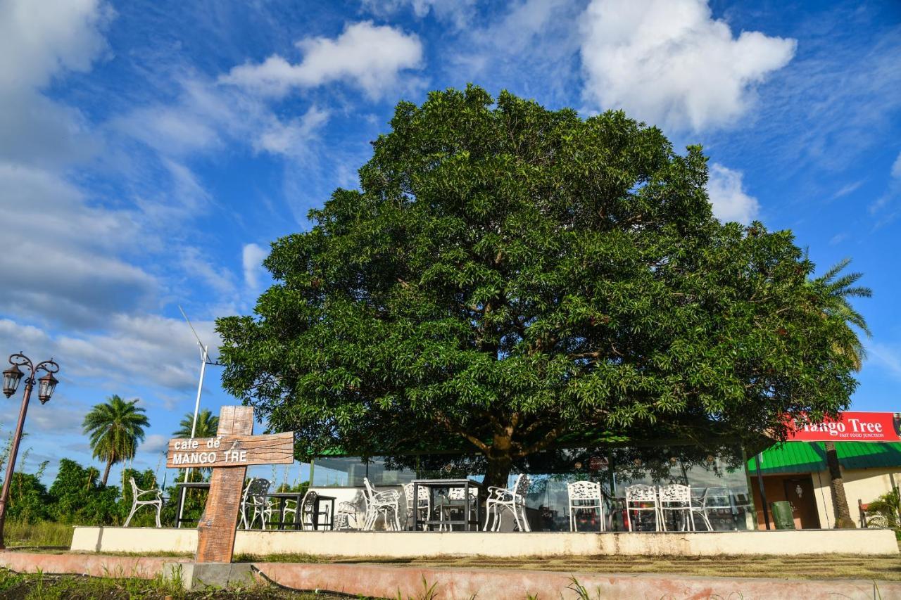 Faith Cricket Club & Resort Bhopal Exterior foto