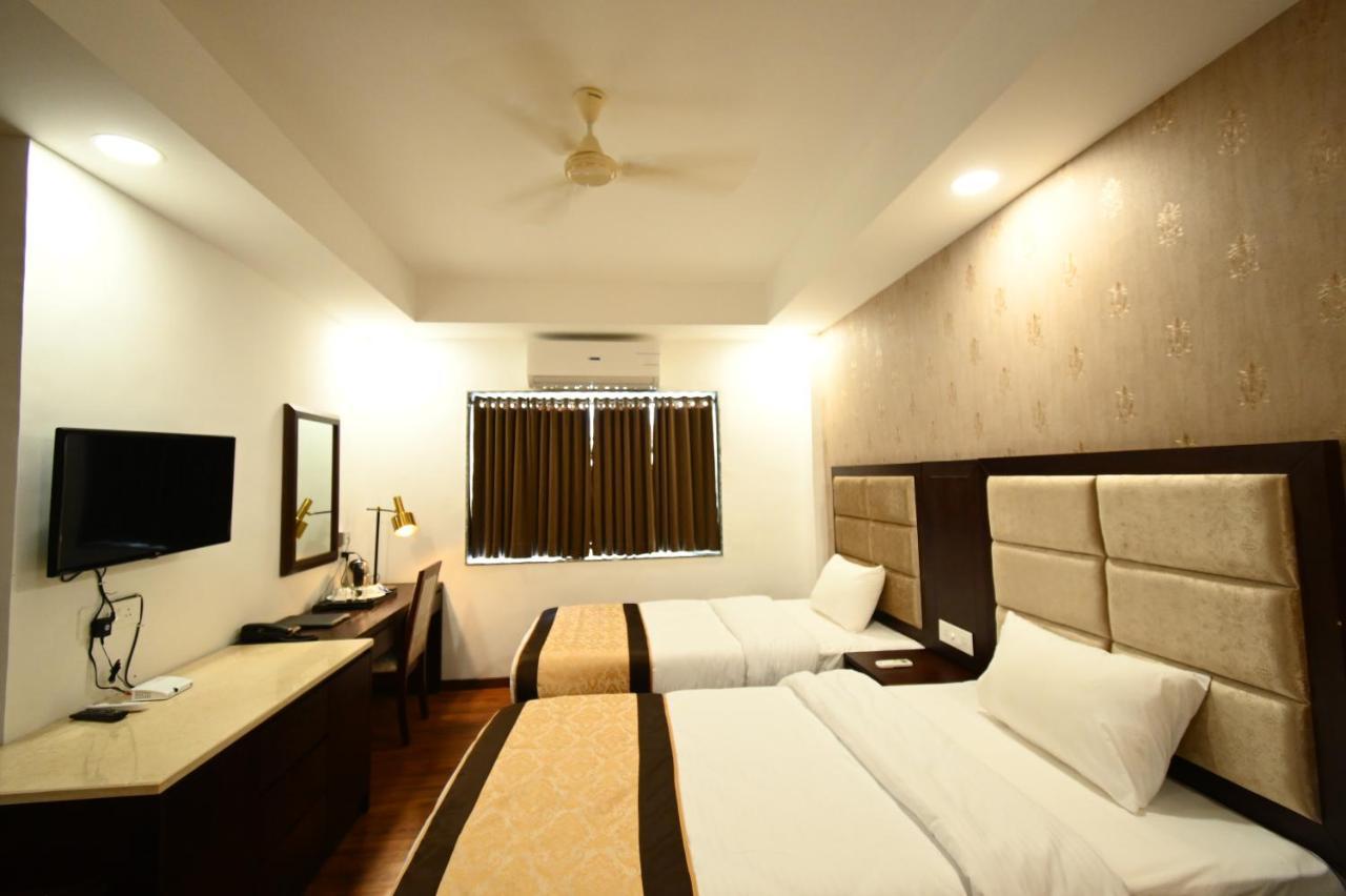 Faith Cricket Club & Resort Bhopal Exterior foto